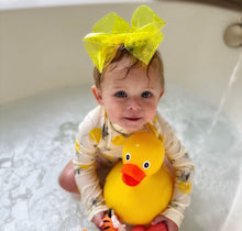 Load image into Gallery viewer, Medium WeeSplash™ Vibrant Colored Vinyl Girls Swim Hair Bow - Clear
